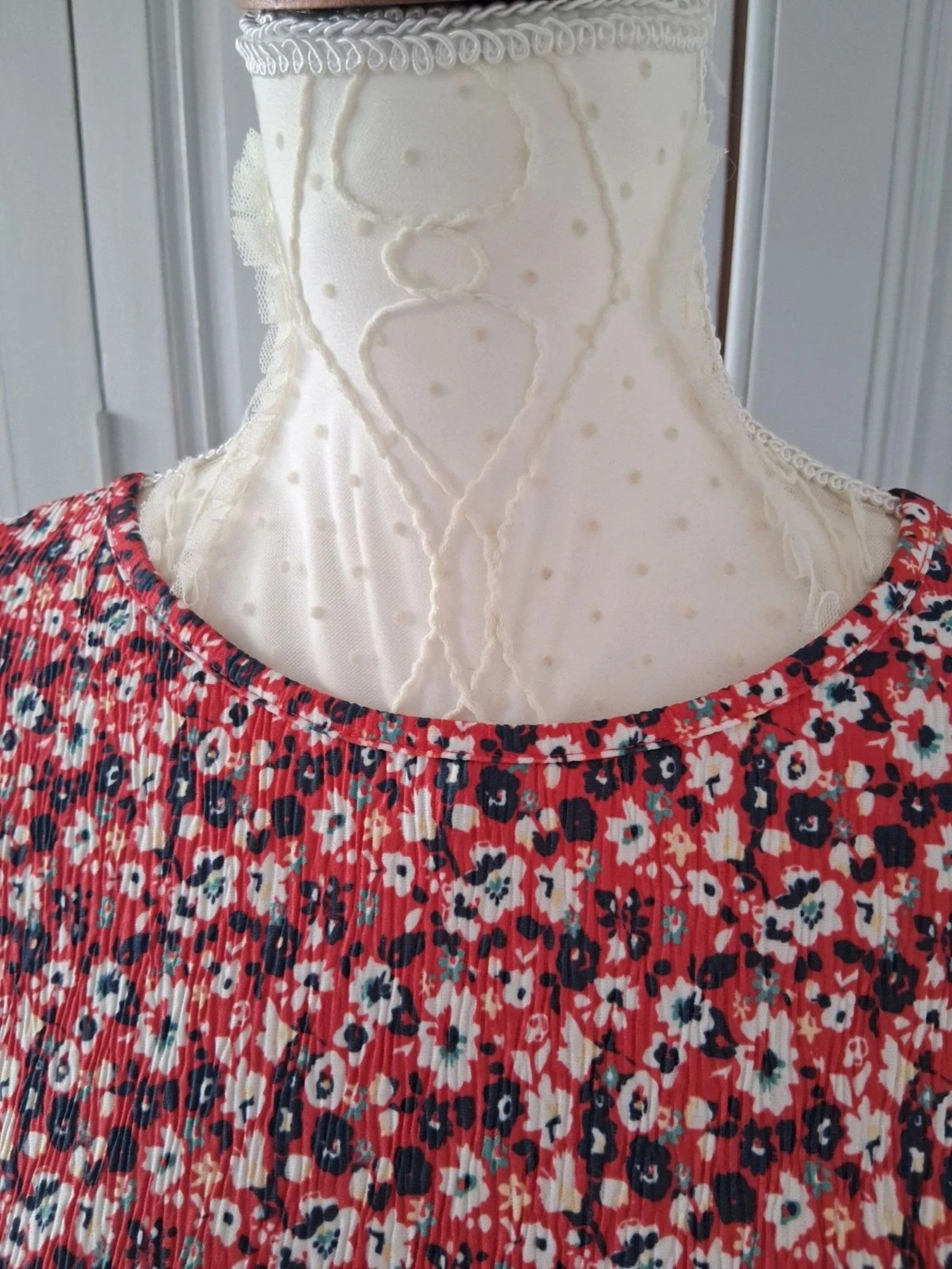 Top plisado Damart - Motivo floral - Corte oversize - Talla 34/36 – photo 4